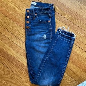 Madewell size 26 skinny button closure jeans. In excellent shape!